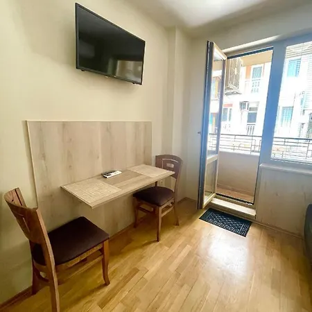 Sunny Apartman *